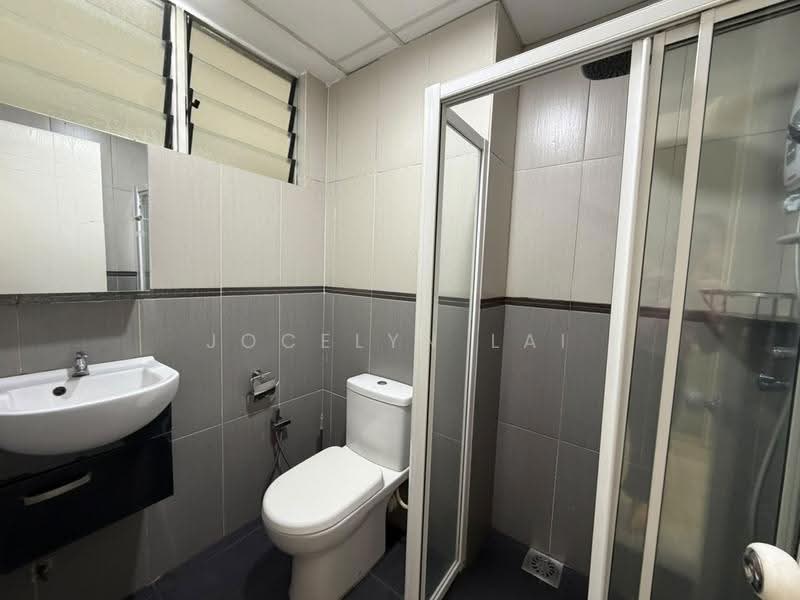 Condominium for Rent at Kelana Puteri - Jocelyn Lai - Bathroom - PropertyGuru.com.my