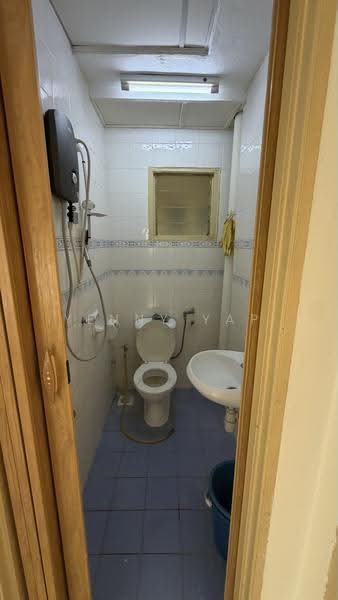 Pangsapuri untuk Disewa di Prima Saujana - Yenny Yap - Bathroom - PropertyGuru.com.my