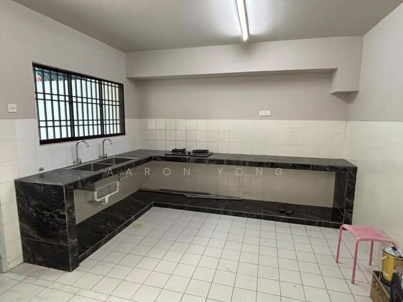 Rumah Teres 3-Tingkat untuk Disewa di Taman Gombak (Batu Caves) - Aaron Yong - Kitchen - PropertyGuru.com.my