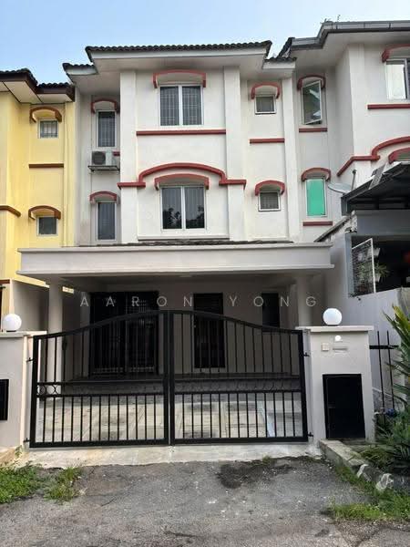Rumah Teres 3-Tingkat untuk Disewa di Taman Gombak (Batu Caves) - Aaron Yong - Exterior - PropertyGuru.com.my