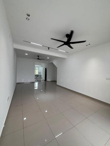 Terraced House for Sale in Bandar Dato Onn (Tebrau) - Elson Yong - Living Room - PropertyGuru.com.my