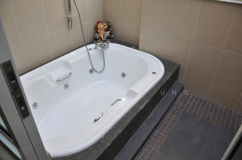 Link Bungalow for Sale in Desa Parkcity (Kuala Lumpur) - Chien Ping Ung - Bathroom - PropertyGuru.com.my