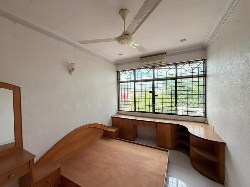 2-storey Terraced House for Sale in Pantai Jerejak (Bayan Lepas) - Welwits Sim - Bedroom - PropertyGuru.com.my
