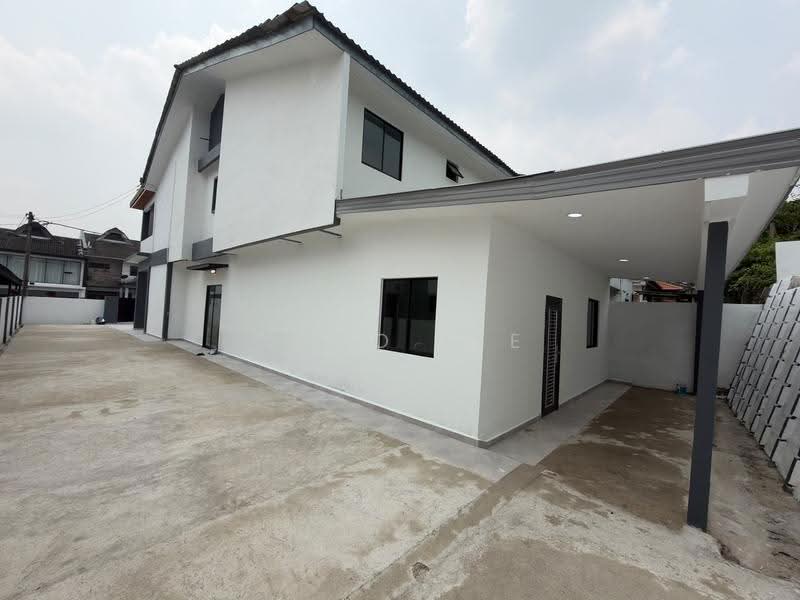 Rumah Berkembar untuk Dijual di Taman Sri Putri (Skudai) - Coco Lee - Exterior - PropertyGuru.com.my