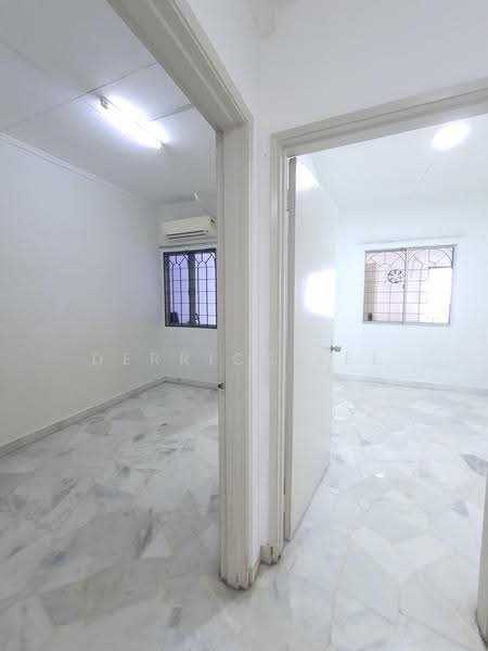1.5-storey Terraced House for Sale in Usj 2 (Subang Jaya) - Derrick Lee - Interior - PropertyGuru.com.my