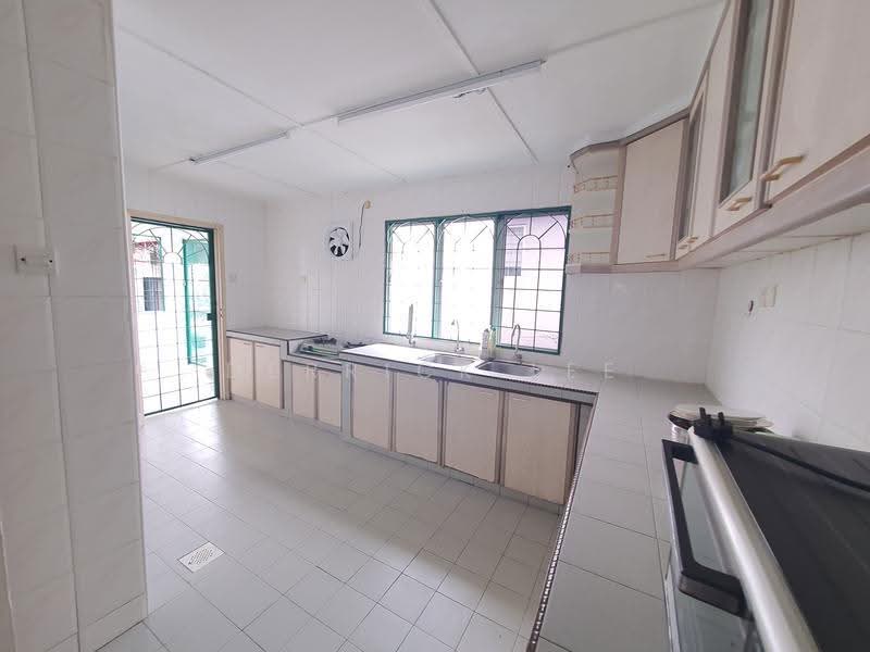 1.5-storey Terraced House for Sale in Usj 2 (Subang Jaya) - Derrick Lee - Kitchen - PropertyGuru.com.my