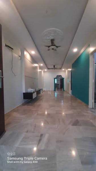 Rumah Teres untuk Dijual di Bandar Seremban Selatan (Seremban) - Daniel Yong - Living Room - PropertyGuru.com.my