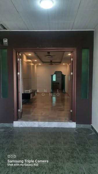 Rumah Teres untuk Dijual di Bandar Seremban Selatan (Seremban) - Daniel Yong - Living Room - PropertyGuru.com.my