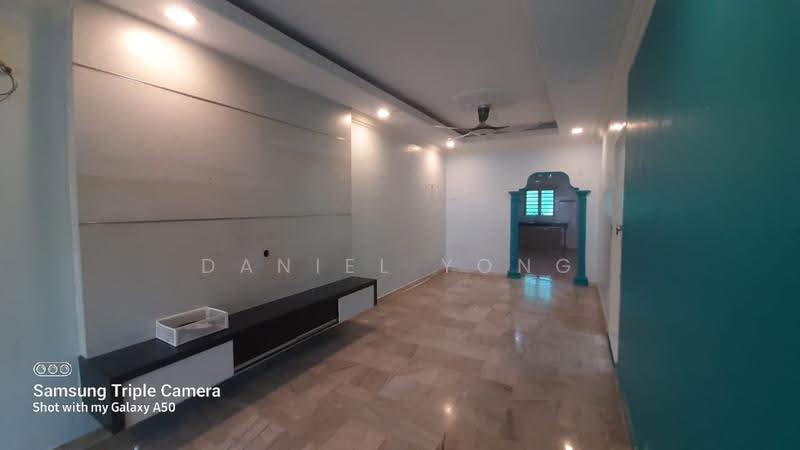 Rumah Teres untuk Dijual di Bandar Seremban Selatan (Seremban) - Daniel Yong - Living Room - PropertyGuru.com.my