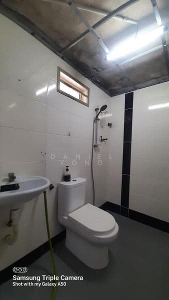 Rumah Teres untuk Dijual di Bandar Seremban Selatan (Seremban) - Daniel Yong - Bathroom - PropertyGuru.com.my