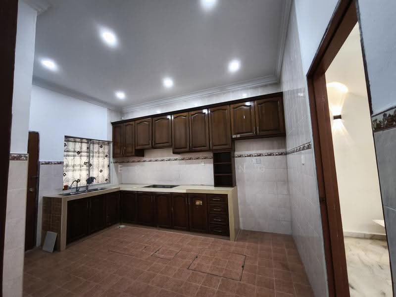 Rumah Teres 2-Tingkat untuk Dijual di Klang (Selangor) - Esther Ng - Kitchen - PropertyGuru.com.my