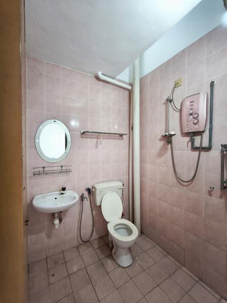 Rumah Teres 2-Tingkat untuk Dijual di Klang (Selangor) - Esther Ng - Bathroom - PropertyGuru.com.my