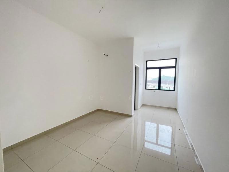 Rumah Teres 2-Tingkat untuk Dijual di Taman Desa Tebrau (Tebrau) - Ace Tan - Bedroom - PropertyGuru.com.my