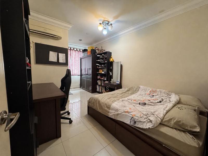 Rumah Teres untuk Dijual di Taman Dagang Permai (Ampang) - Jeff Siow - Bedroom - PropertyGuru.com.my