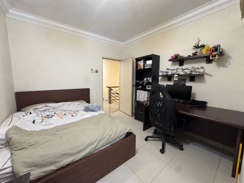 Rumah Teres untuk Dijual di Taman Dagang Permai (Ampang) - Jeff Siow - Bedroom - PropertyGuru.com.my