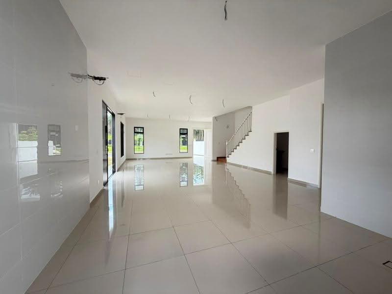 Cluster House for Sale in Taman Ekoflora (Johor Bahru) - Kinki Teow - Living Room - PropertyGuru.com.my
