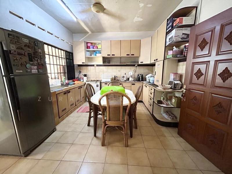 Rumah Banglo untuk Dijual di Petaling Jaya (Selangor) - Zuraina Rajudin - Kitchen - PropertyGuru.com.my