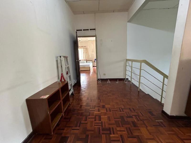 Rumah Banglo untuk Dijual di Petaling Jaya (Selangor) - Zuraina Rajudin - Corridor - PropertyGuru.com.my