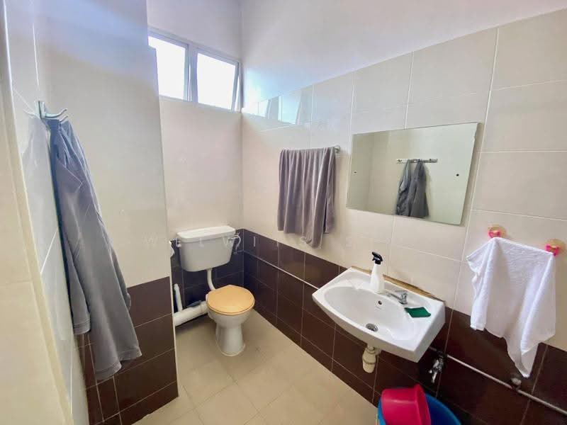 2-storey Terraced House for Sale in Sungai Nibong (Bayan Lepas) - Welwits Sim - Bathroom - PropertyGuru.com.my