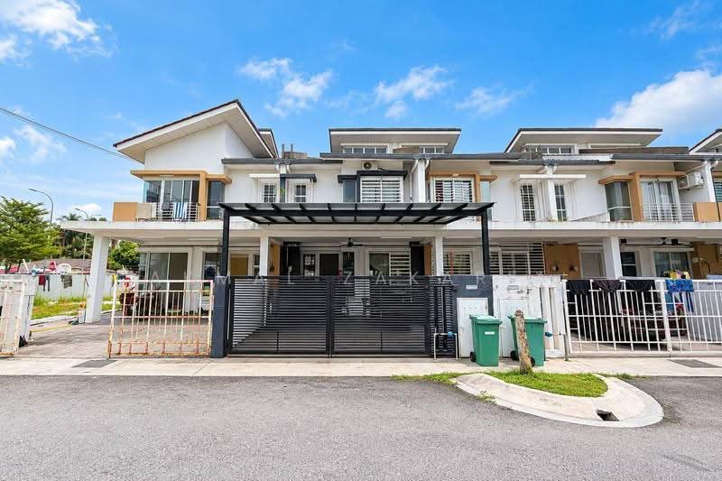 Rumah Teres 2-Tingkat untuk Dijual di Taman Mutiara Rinching (Semenyih) - Akmal Zakaria - PropertyGuru.com.my