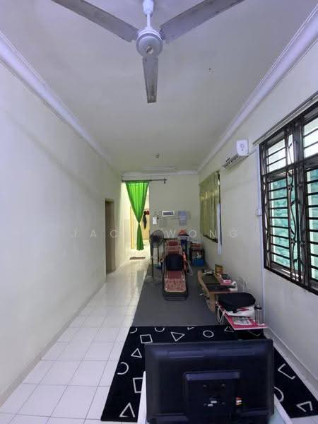 1-storey Terraced House for Sale in Mutiara Rini (Skudai) - Jack Wong - Corridor - PropertyGuru.com.my