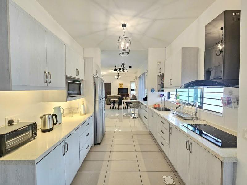 Rumah Berkembar untuk Dijual di Bandar Rimbayu (Telok Panglima Garang) - Leon Goh - Kitchen - PropertyGuru.com.my