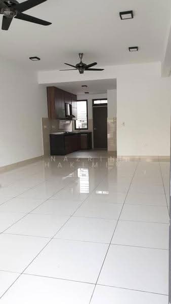 2-storey Terraced House for Sale in Elmina (Shah Alam) - Nazrin Hakimin - Living Room - PropertyGuru.com.my