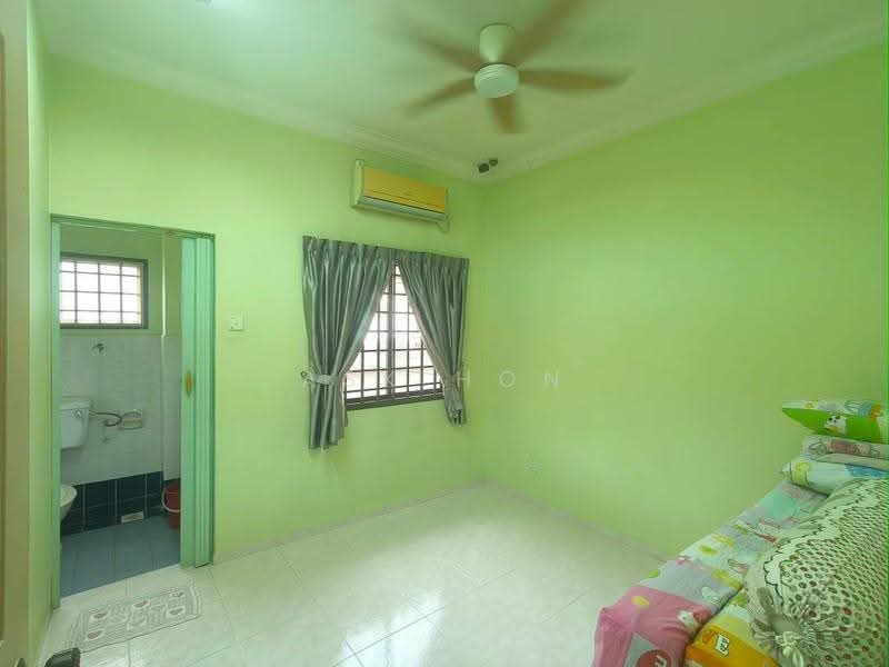 2-storey Terraced House for Sale in Taman Teratai (Kulai) - Ask Hon - Bathroom - PropertyGuru.com.my
