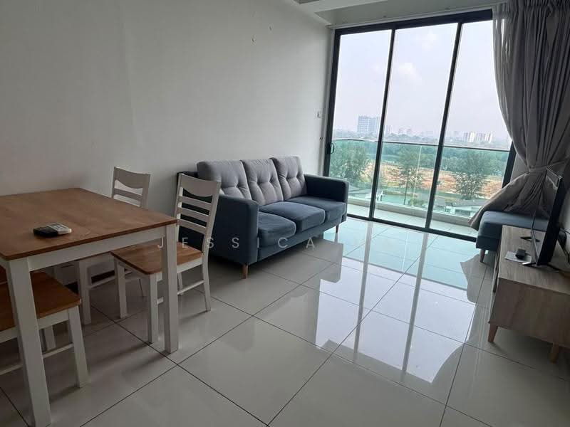 Kediaman Servis untuk Disewa di Crescent Bay Suites (Teluk Bayu) - Jessica Ma - Living Room - PropertyGuru.com.my
