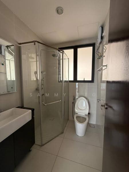 Kondominium untuk Disewa di Kings Bay @ Country Garden Danga Bay - SAMMY TEO - Bathroom - PropertyGuru.com.my