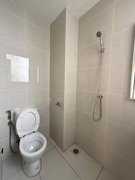 Kondominium untuk Disewa di Kings Bay @ Country Garden Danga Bay - SAMMY TEO - Bathroom - PropertyGuru.com.my