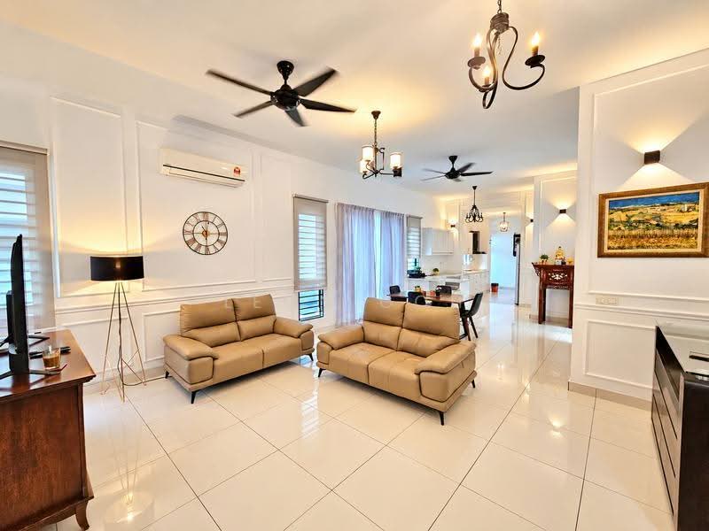 Rumah Berkembar untuk Dijual di Telok Panglima Garang (Selangor) - Leon Goh - Living Room - PropertyGuru.com.my