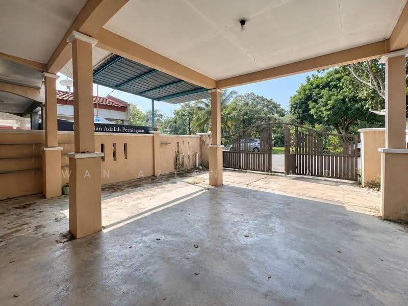 Rumah Teres 2-Tingkat untuk Dijual di Bandar Puncak Alam (Puncak Alam) - Wan Azlan Ahmad - Exterior - PropertyGuru.com.my
