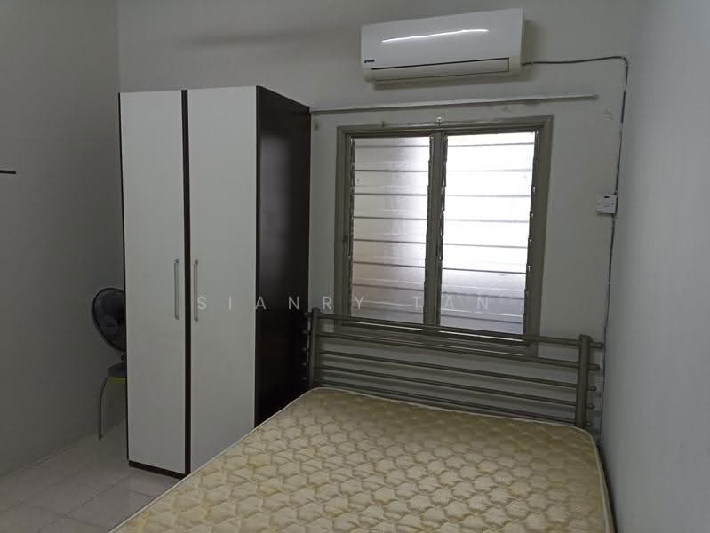Pangsapuri untuk Dijual di Jalil Damai Apartments - Sianry Tan - Bedroom - PropertyGuru.com.my