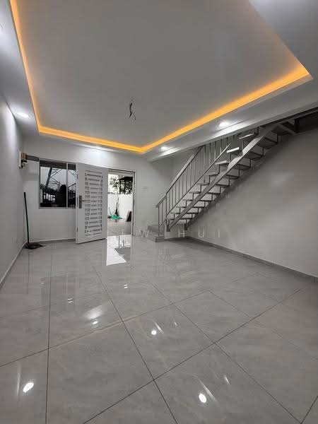 2-storey Terraced House for Sale in Taman Puteri Wangsa (Ulu Tiram) - Siew Hui - Living Room - PropertyGuru.com.my