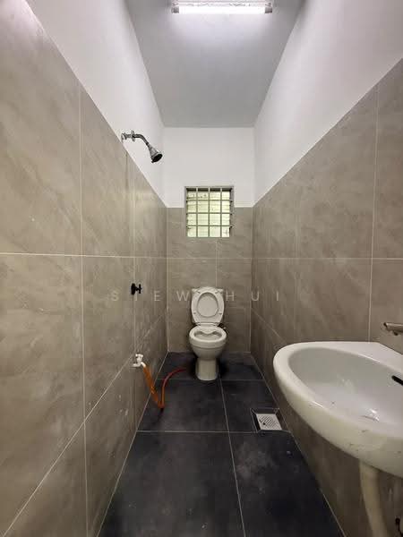 2-storey Terraced House for Sale in Taman Puteri Wangsa (Ulu Tiram) - Siew Hui - Bathroom - PropertyGuru.com.my