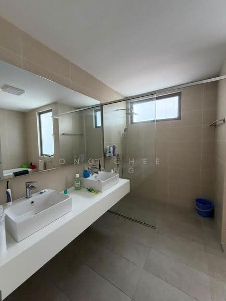 Rumah Berkembar untuk Disewa di Kota Kemuning (Shah Alam) - Ong Chee Yong - Bathroom - PropertyGuru.com.my
