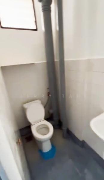 Apartment for Rent at Pangsapuri Sri Abadi - Jerry Tan - Bathroom - PropertyGuru.com.my
