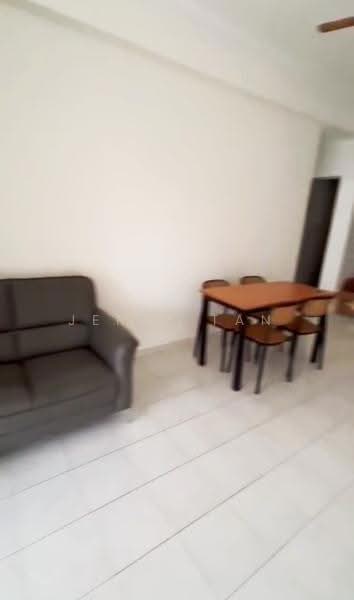 Apartment for Rent at Pangsapuri Sri Abadi - Jerry Tan - Living Room - PropertyGuru.com.my