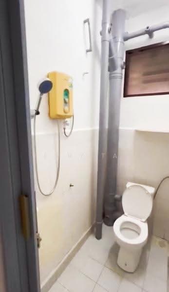 Apartment for Rent at Pangsapuri Sri Abadi - Jerry Tan - Bathroom - PropertyGuru.com.my