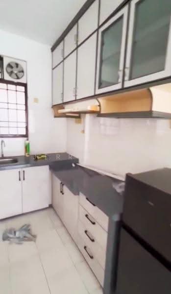 Apartment for Rent at Pangsapuri Sri Abadi - Jerry Tan - Kitchen - PropertyGuru.com.my