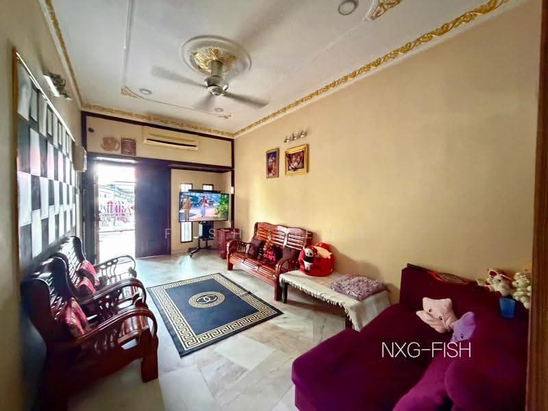 Rumah Teres untuk Dijual di Shah Alam (Selangor) - Fish Heng - Living Room - PropertyGuru.com.my