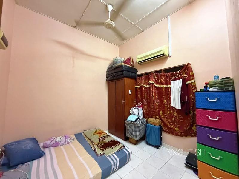 Rumah Teres untuk Dijual di Shah Alam (Selangor) - Fish Heng - Bedroom - PropertyGuru.com.my