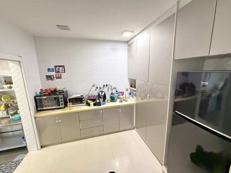 2.5-storey Terraced House for Sale in Bandar Country Homes (Rawang) - SK Luk - Kitchen - PropertyGuru.com.my