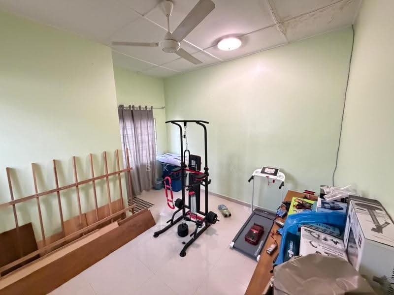 2.5-storey Terraced House for Sale in Bandar Country Homes (Rawang) - SK Luk - Gym - PropertyGuru.com.my