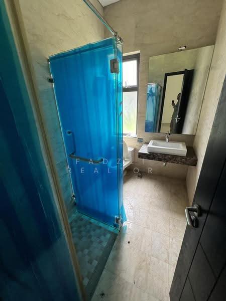 Rumah Berkembar untuk Dijual di Desa Sri Hartamas (Sri Hartamas) - Fadzli Realtor - Bathroom - PropertyGuru.com.my