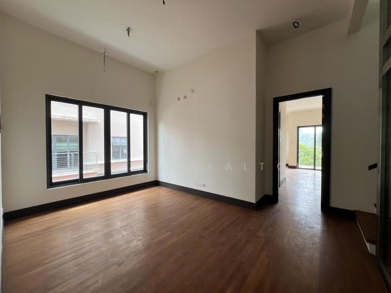 Rumah Berkembar untuk Dijual di Desa Sri Hartamas (Sri Hartamas) - Fadzli Realtor - Living Room - PropertyGuru.com.my