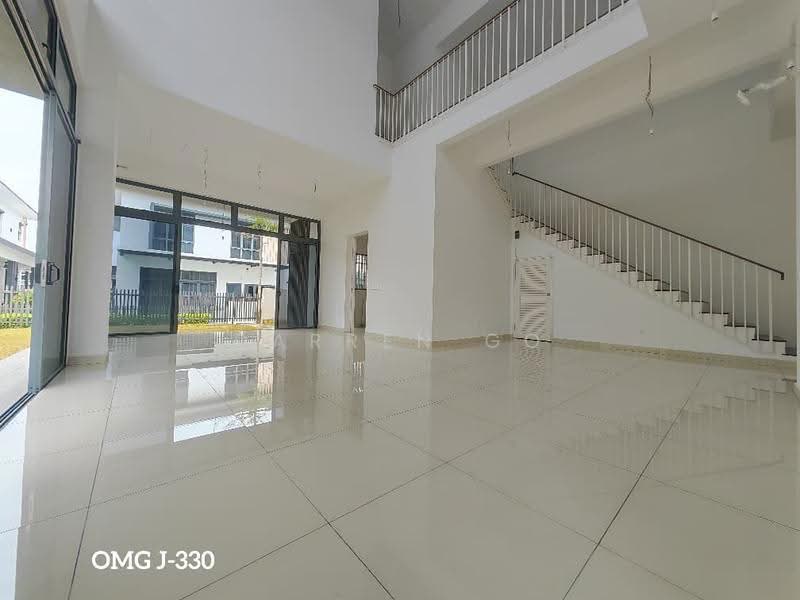 Rumah Berkembar untuk Dijual di Setia Alam (Selangor) - Darren Go - Living Room - PropertyGuru.com.my