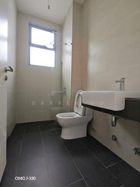 Rumah Berkembar untuk Dijual di Setia Alam (Selangor) - Darren Go - Bathroom - PropertyGuru.com.my