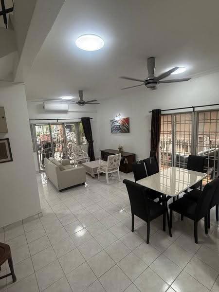 2-storey Terraced House for Rent in Taman Bukit Subang (Shah Alam) - Zihan Aziz - Living Room - PropertyGuru.com.my